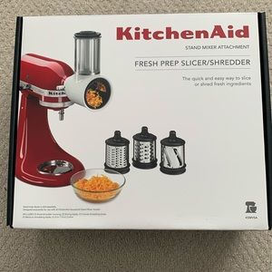 NWOT KitchenAid Stand Mixer Attachment Fresh Prep Slicer/Shredder